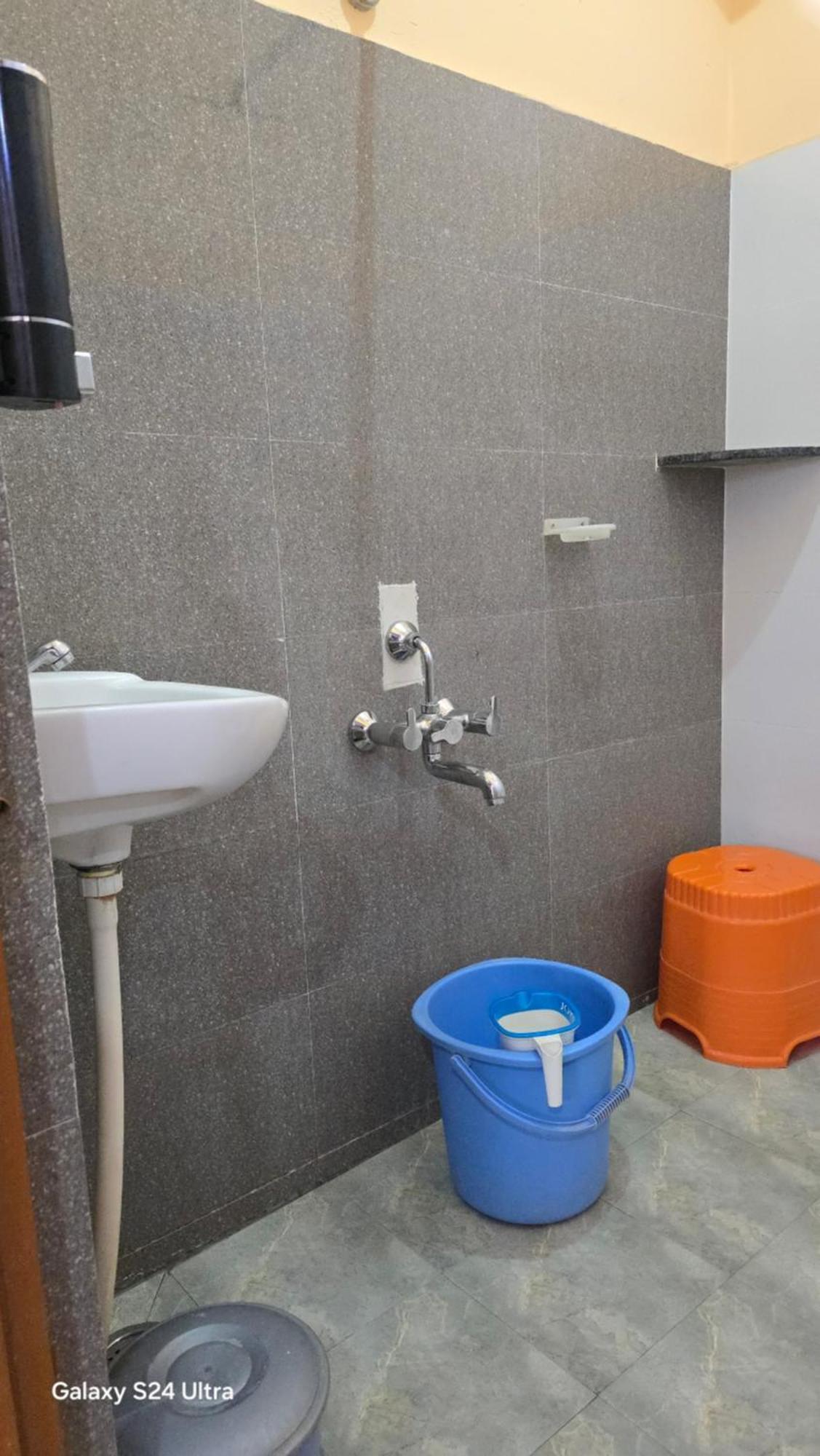 Abhi Homestay Hampi Exterior photo